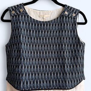 🖤 On-Trend FW2025🖤
Maje— Geometric print, Jacquard, structured, sleeveless.